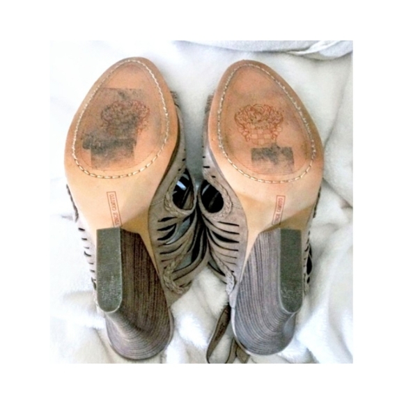 Vince Camuto "Janil" Open Toe Heels - Picture 7 of 8